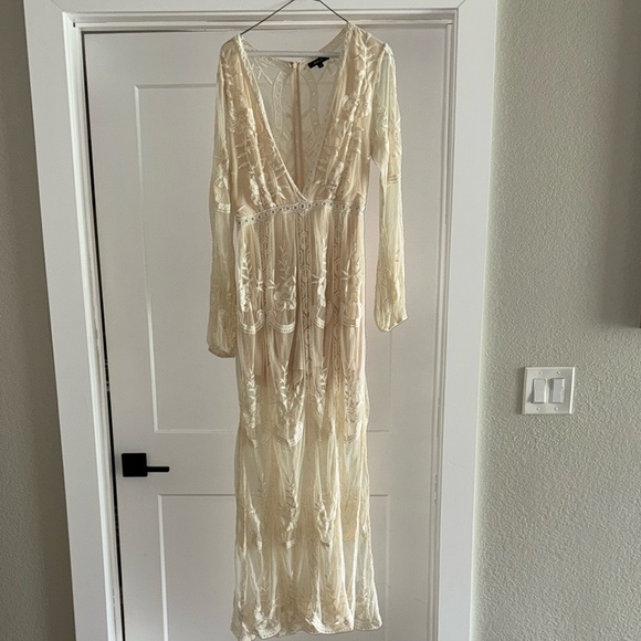 White/Ivory Lace Maxi Romper Dress - Picture 5 of 10
